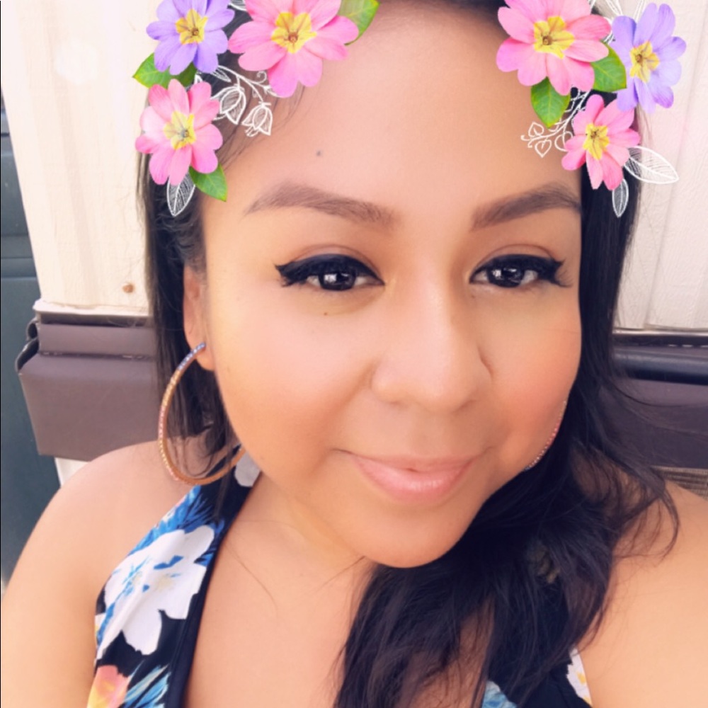 Meet your Posher, Maribel